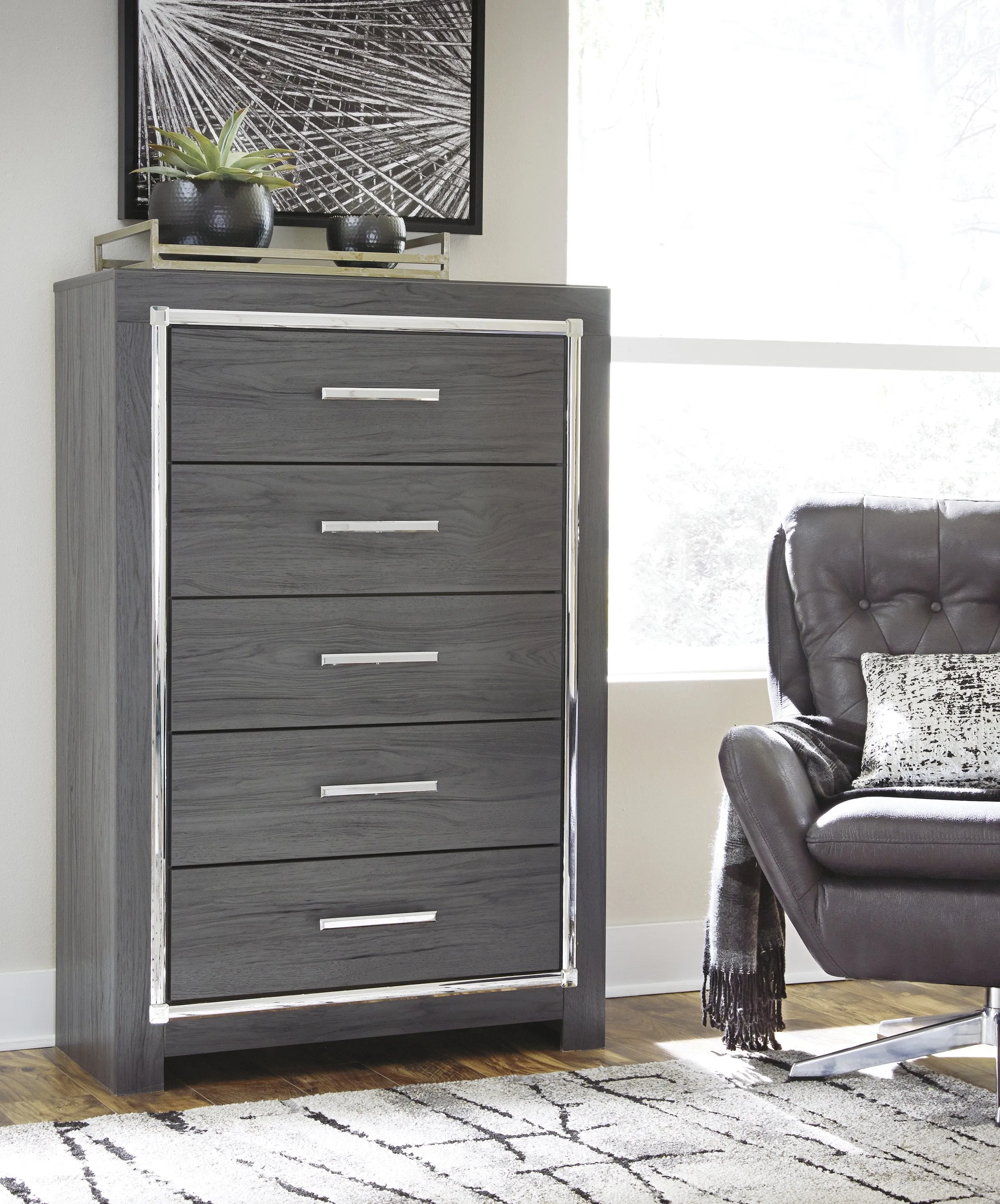 Lodanna Gray LED Storage Bedroom Set