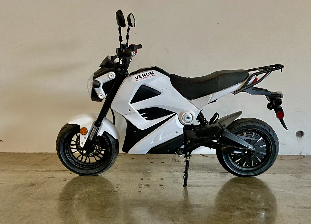 Venom E-X20 Brushless 2000w 72v Electric Motorcycle - BD578Z